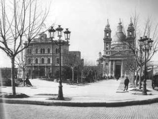 Plaza 25 de Mayo 1904 Santiago y Vicente Pusso